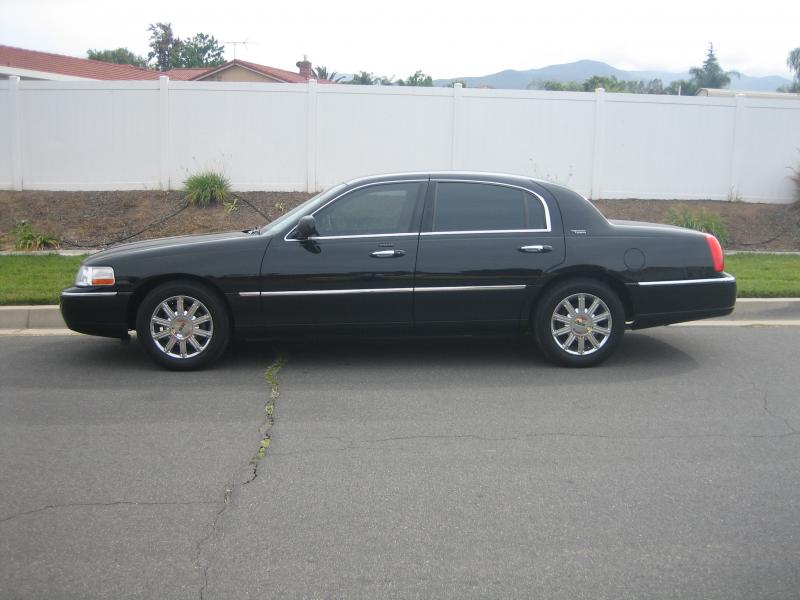 Black Town Car Limousine Service by Coachman Enterprises Limo Service